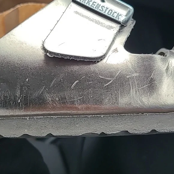 Birkenstock Arizona Metallic Leather Sandals. Size 41 - Picture 8 of 8